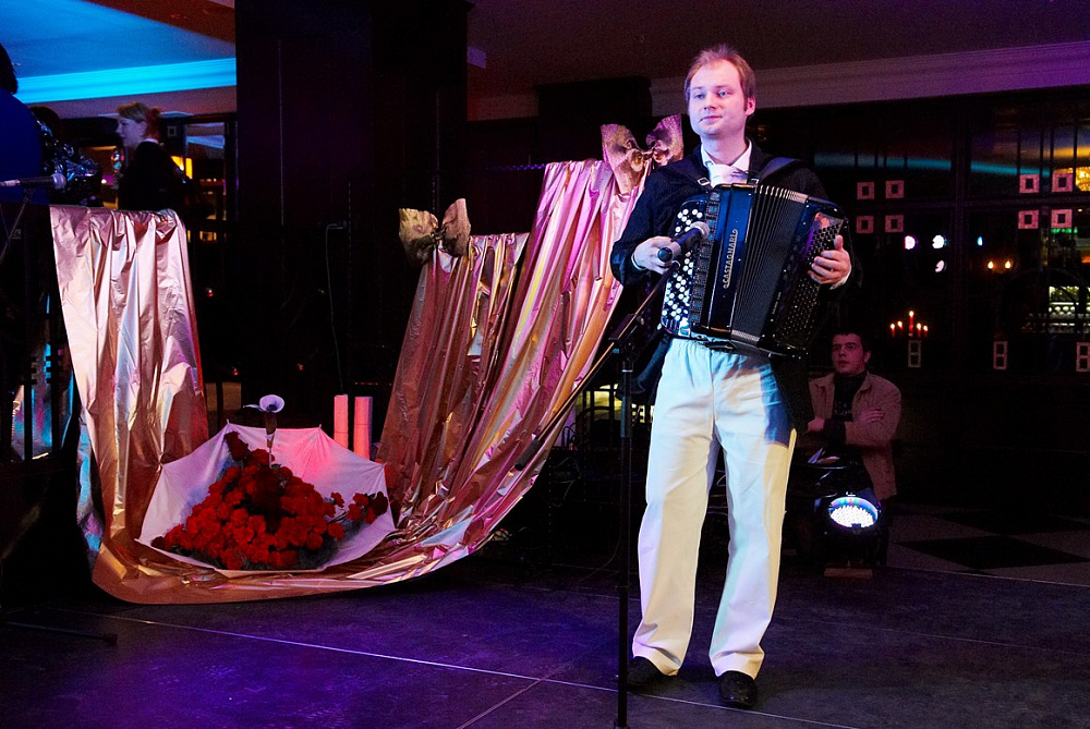 Торжественное открытие Sokos Hotel Vasilievsky в стиле Moulin Rouge