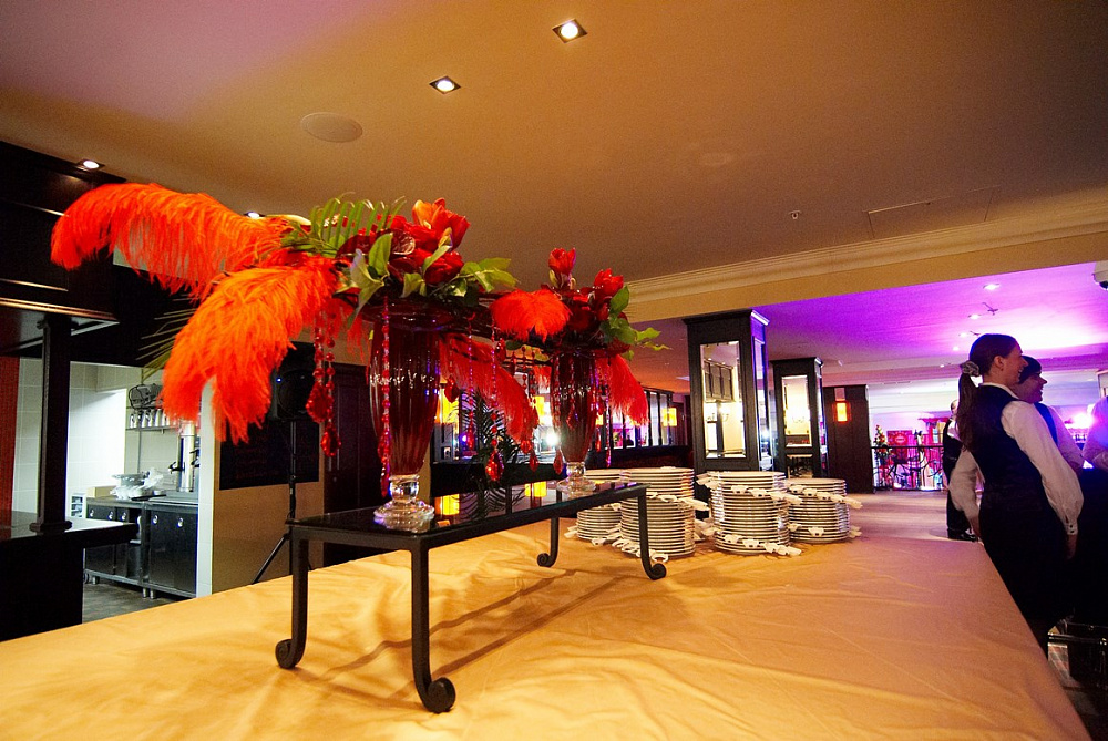 Торжественное открытие Sokos Hotel Vasilievsky в стиле Moulin Rouge
